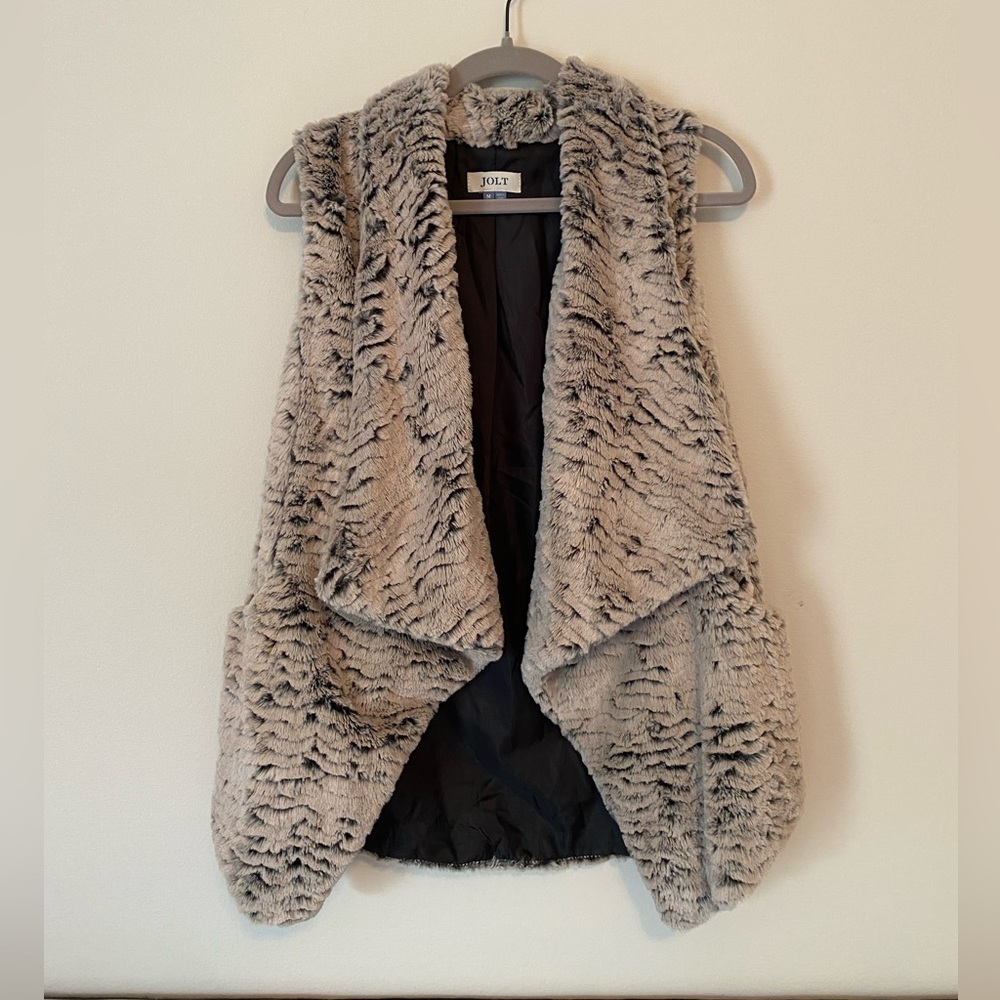 Jolt Women’s Faux Fur Vest